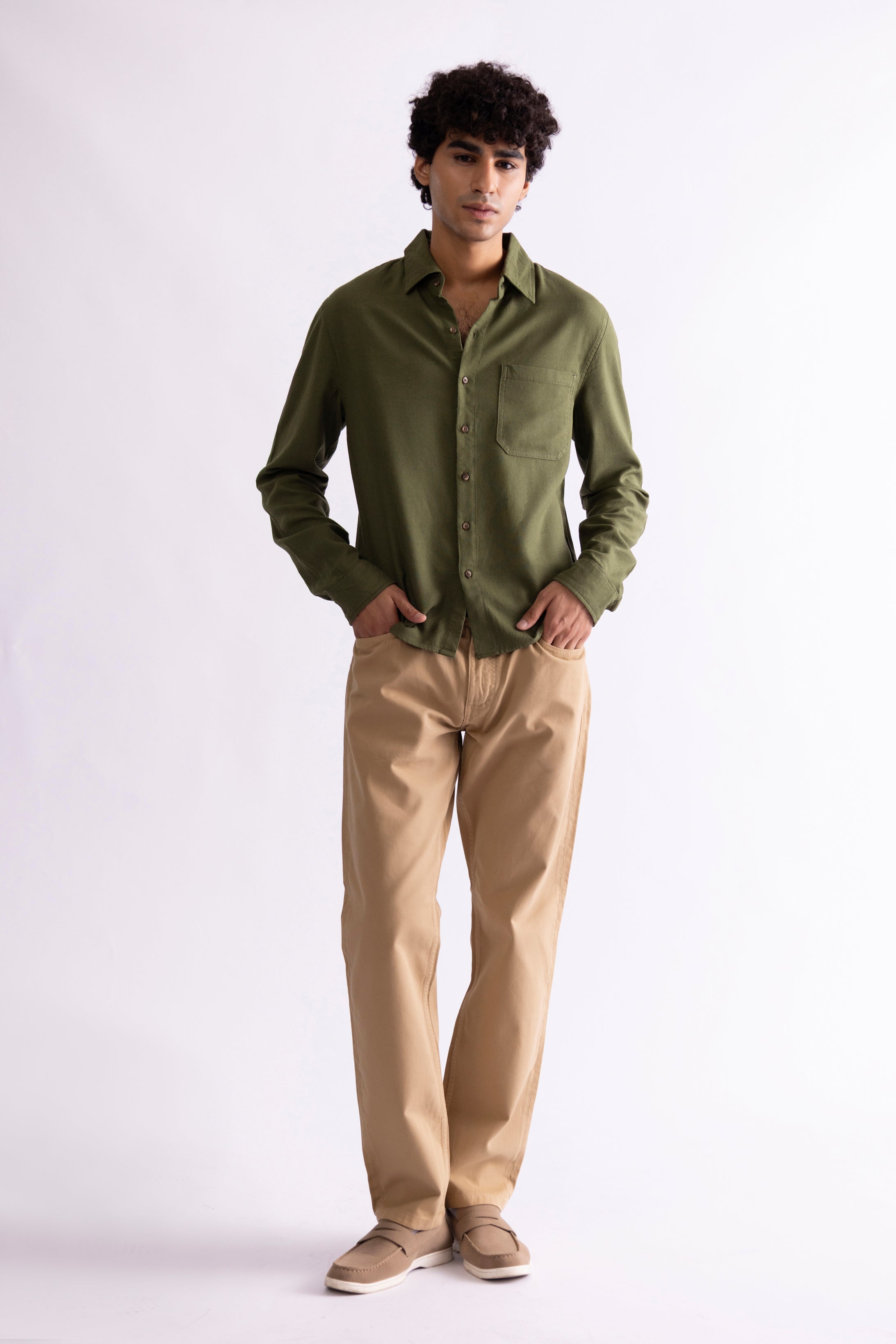#Color_Khaki