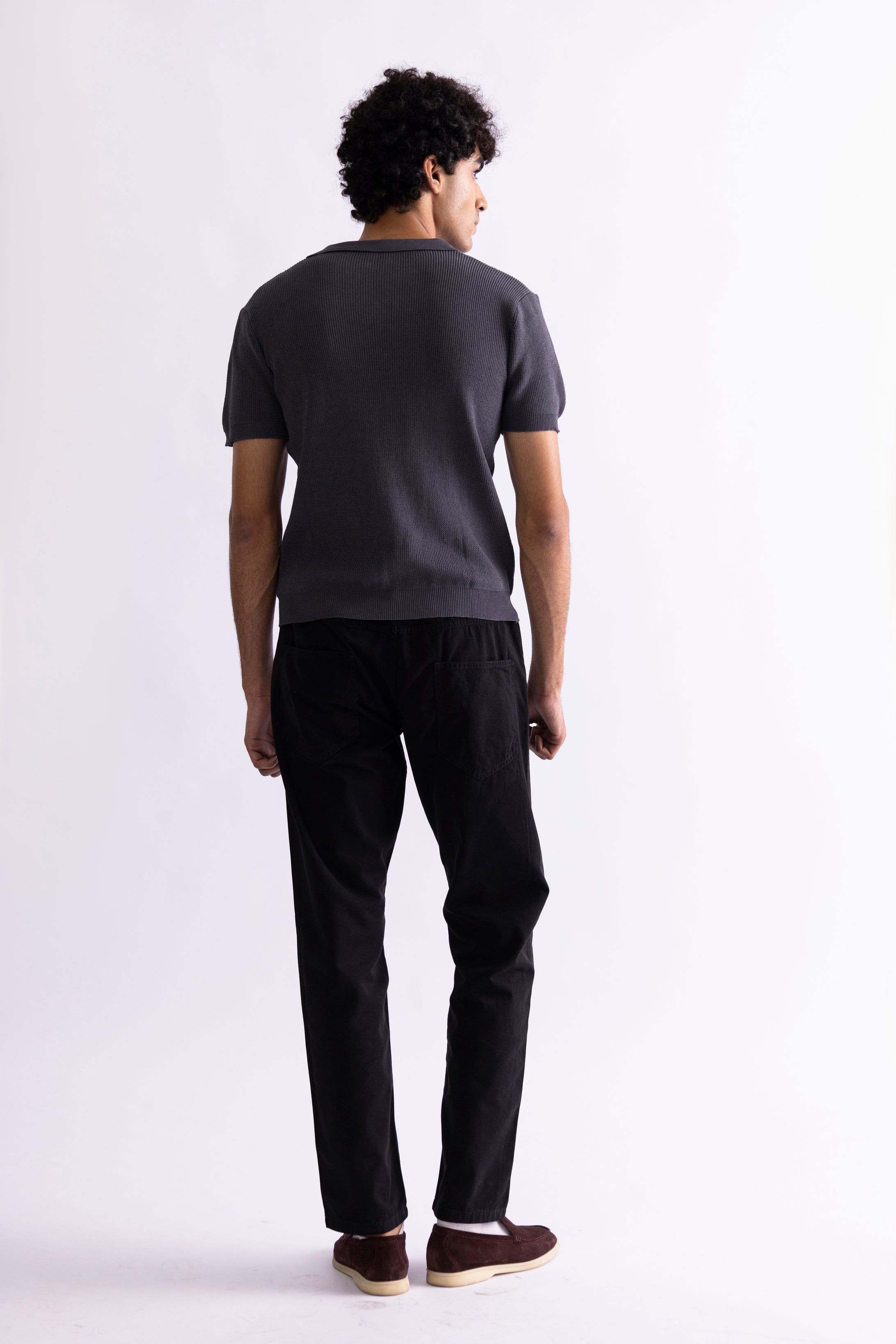 #Color_charcoal grey