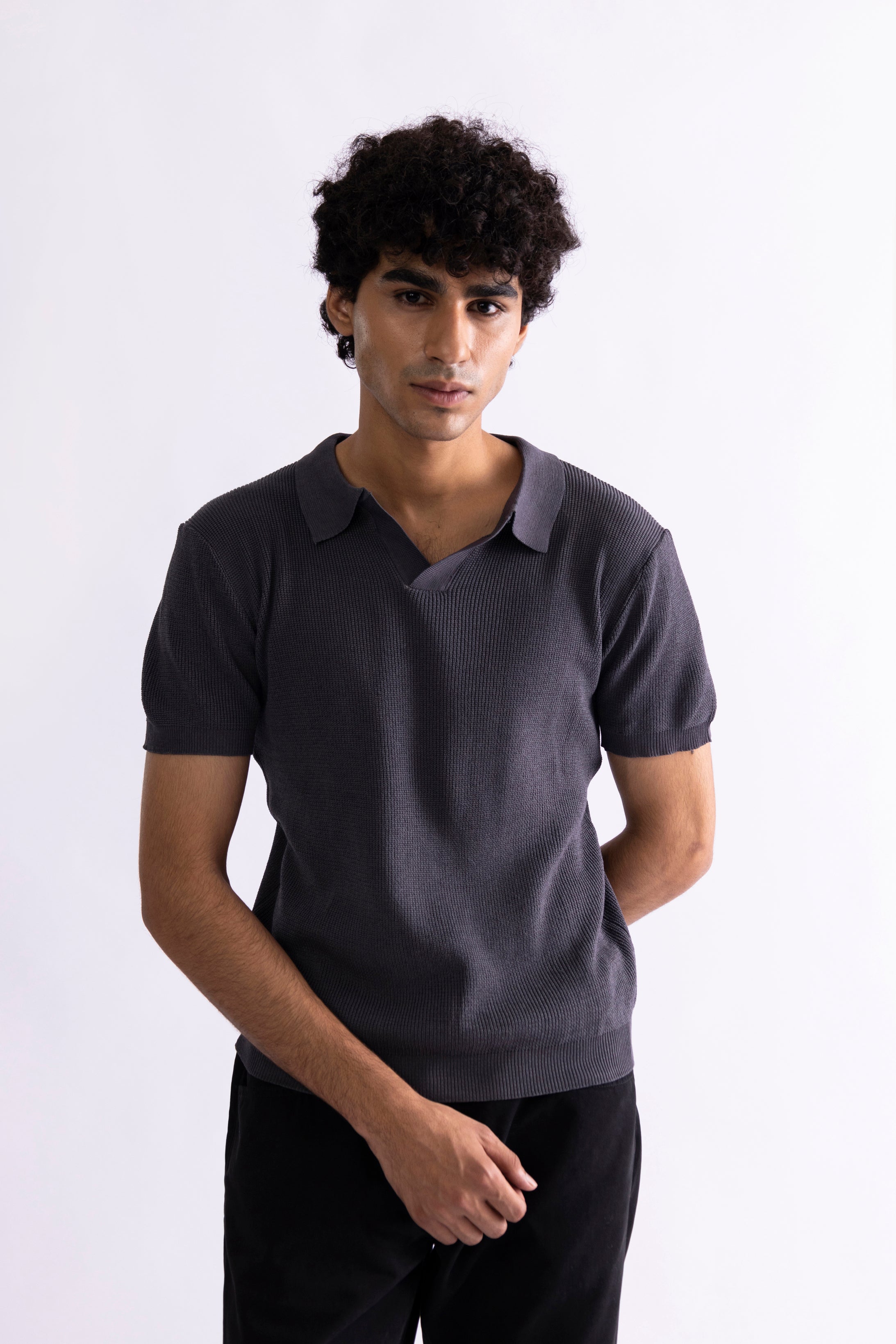 #Color_charcoal grey