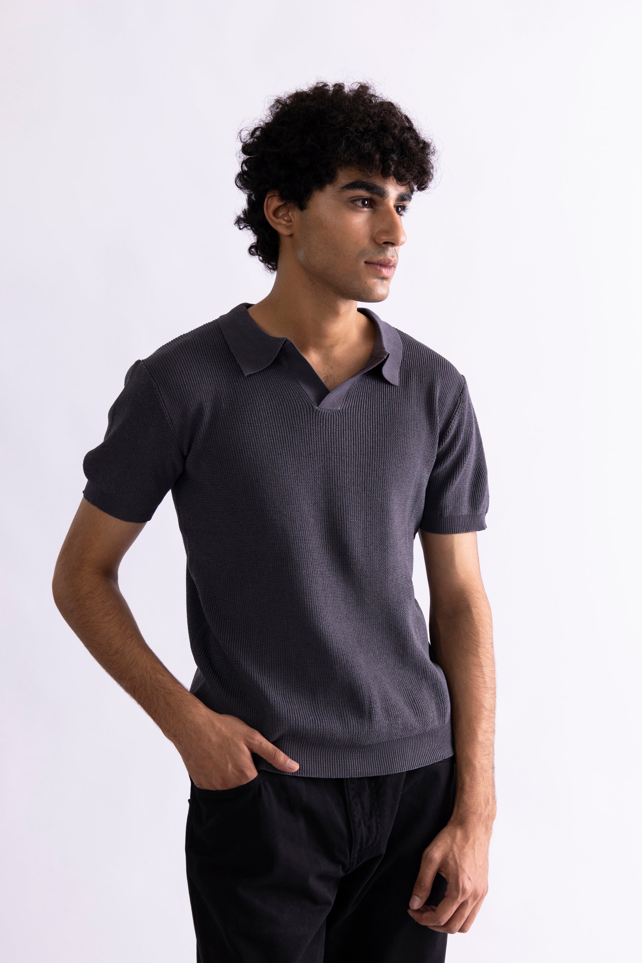 #Color_charcoal grey