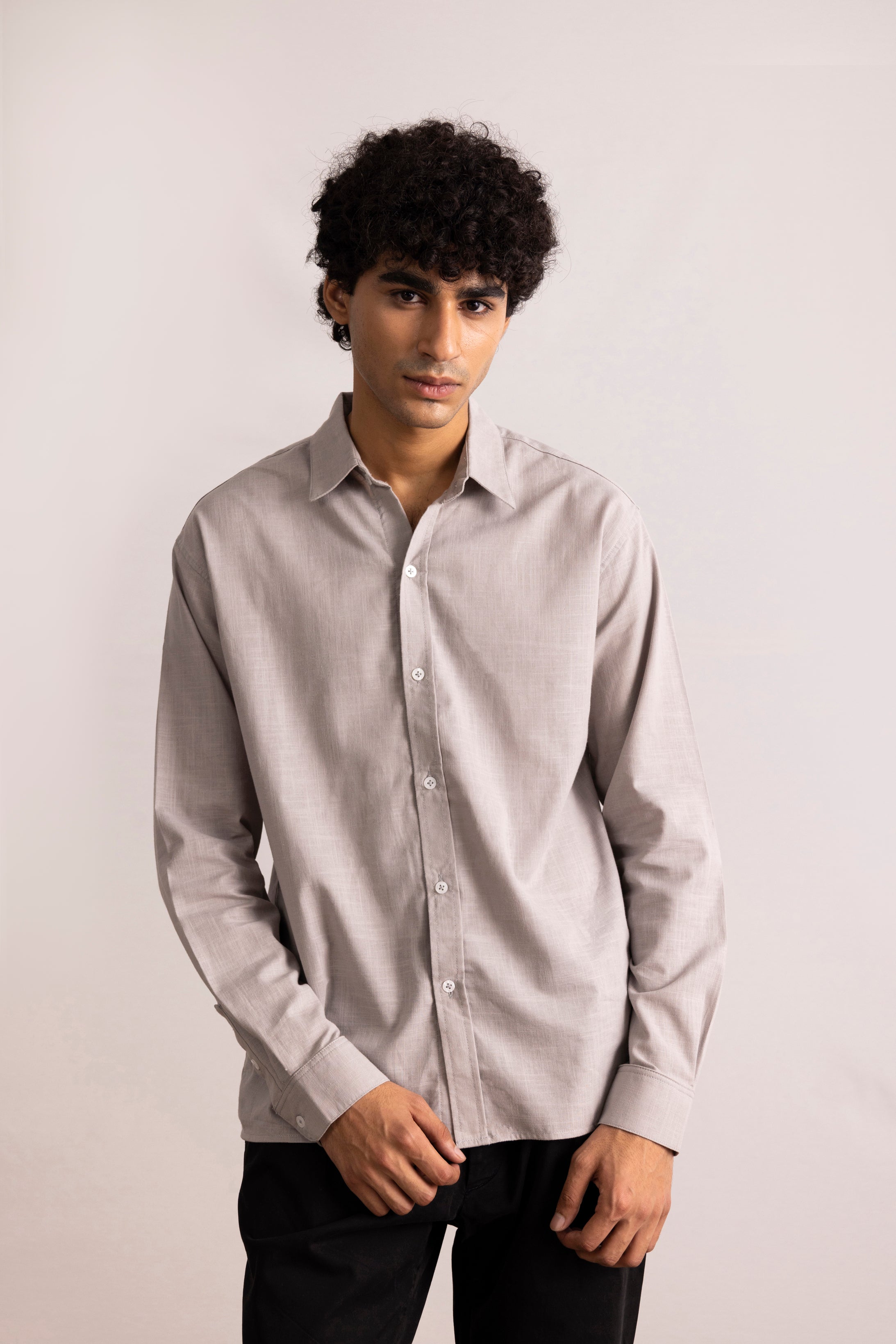 LINEN BUTTON-UP SHIRT
