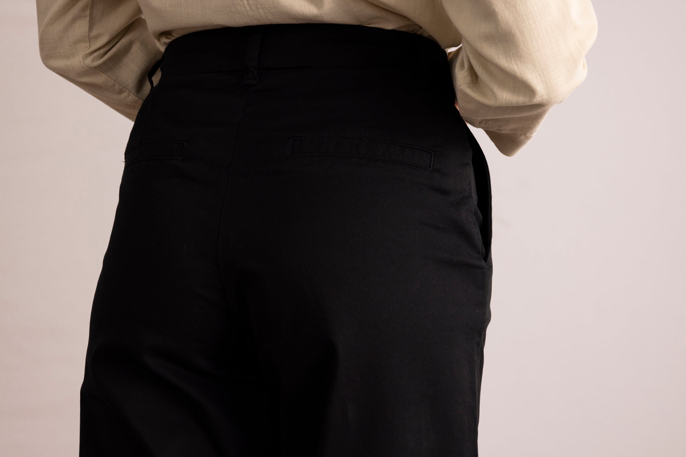 STRAIGHT-LEG CHINO