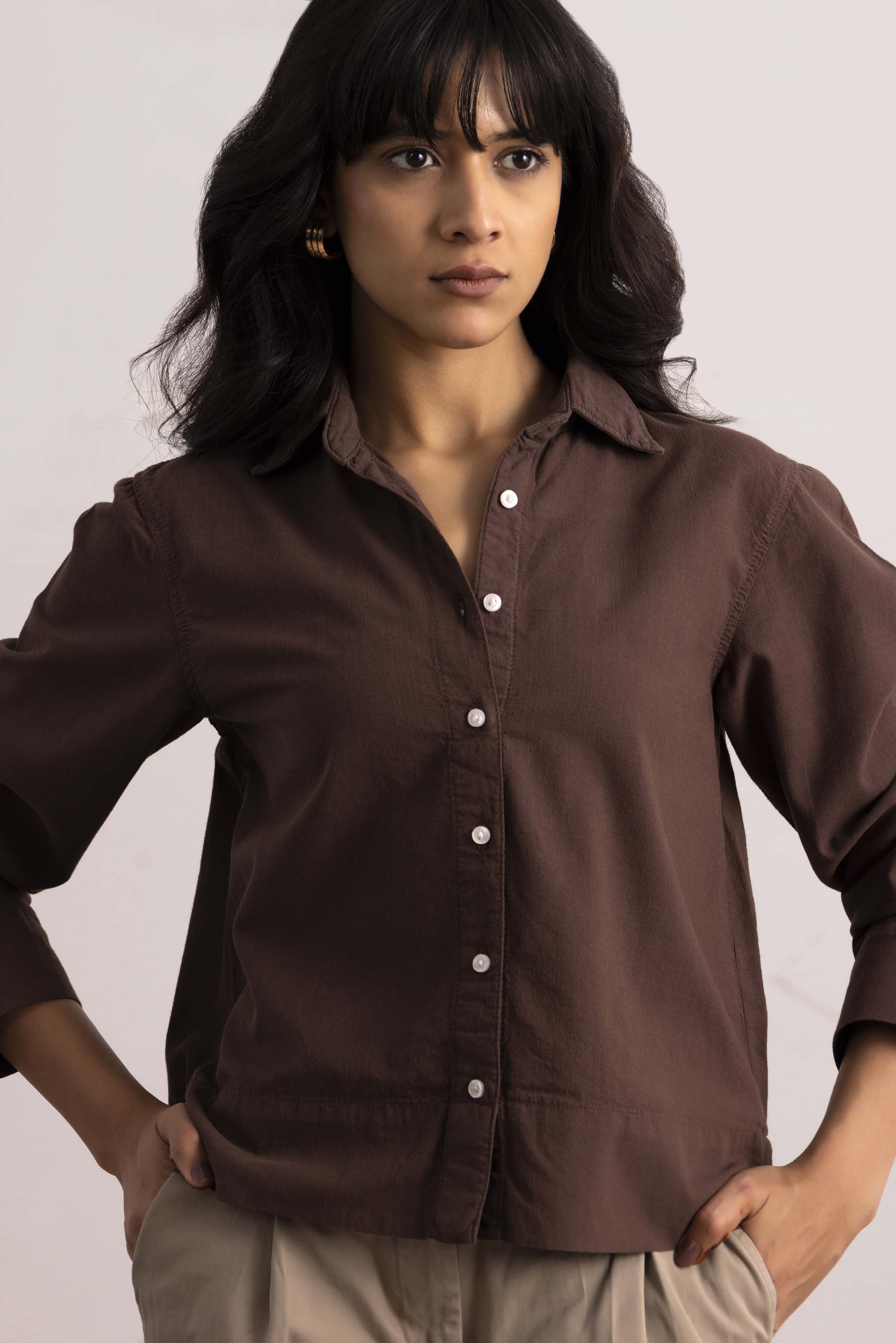 CROPPED BUTTON UP SHIRT