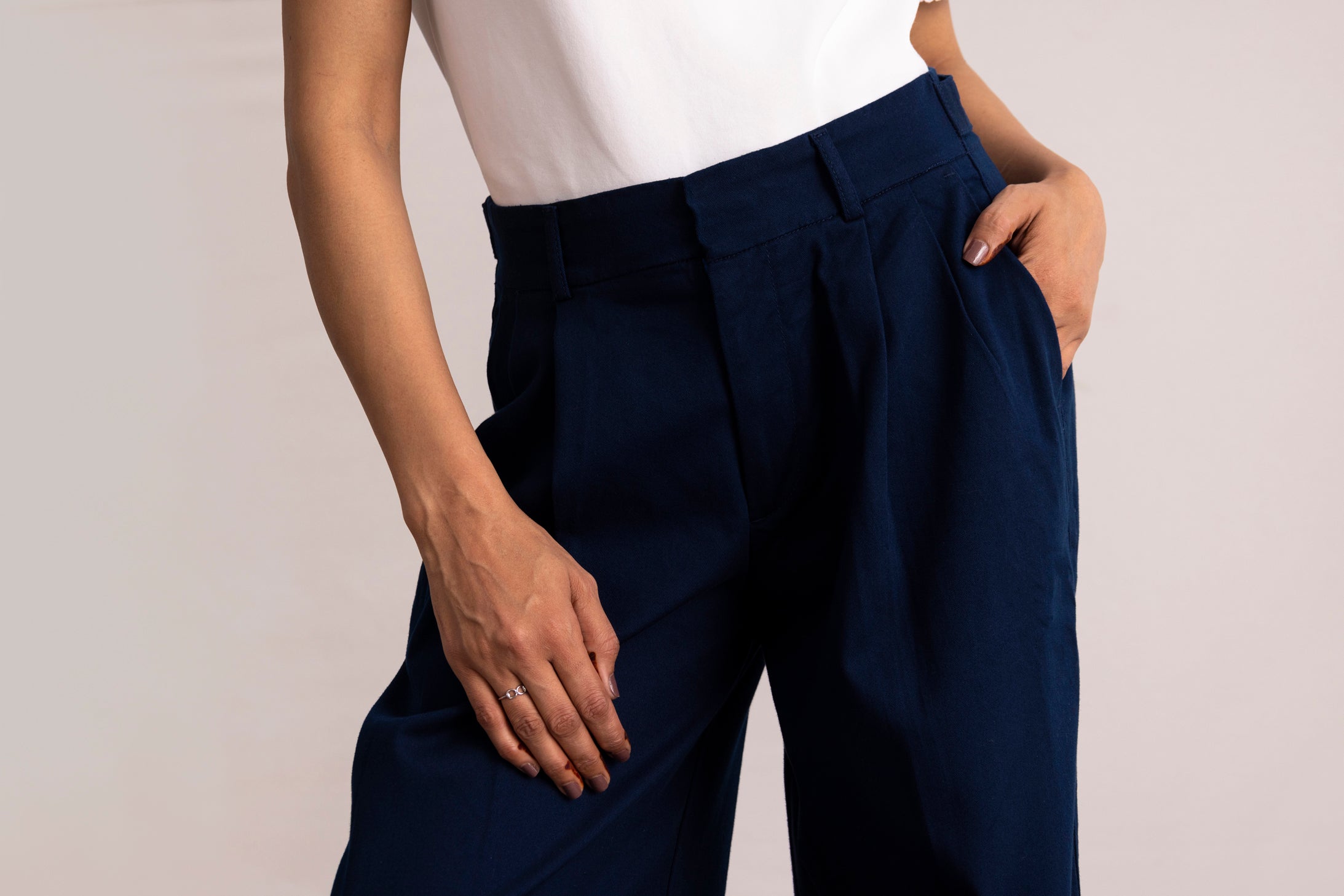 WIDE-LEG CHINO