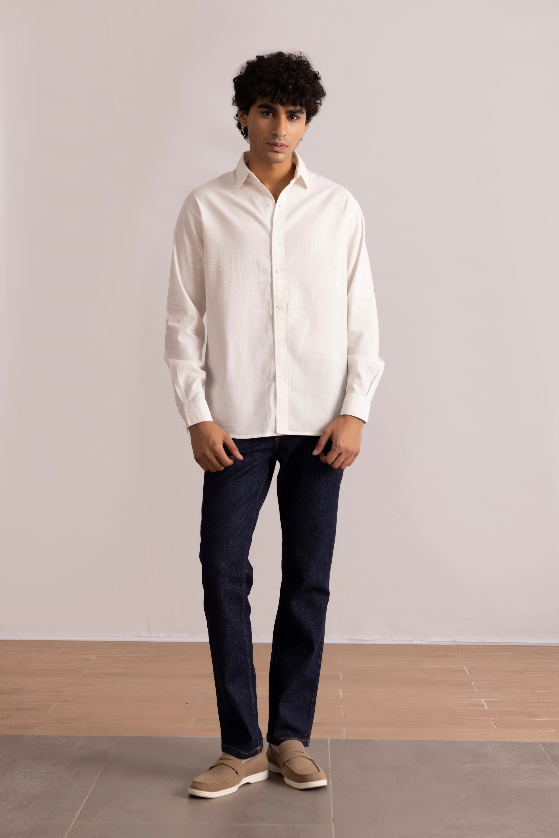 LINEN BUTTON-UP SHIRT