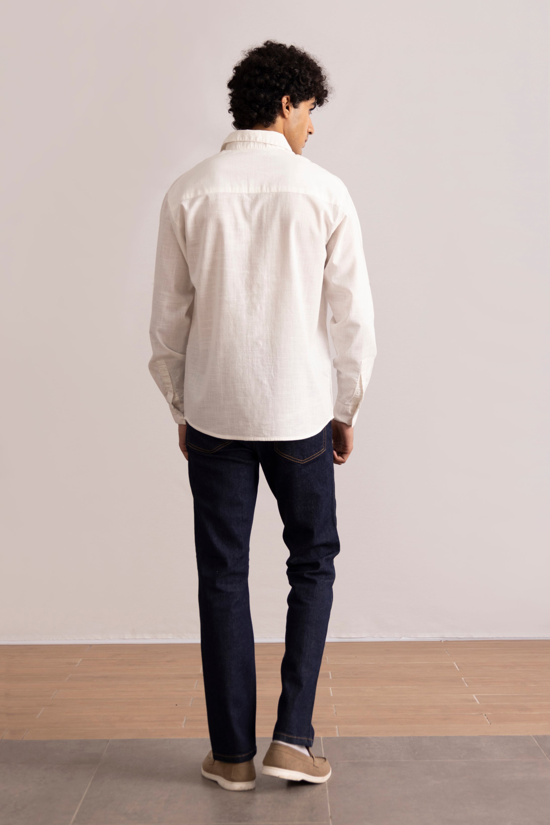 LINEN BUTTON-UP SHIRT