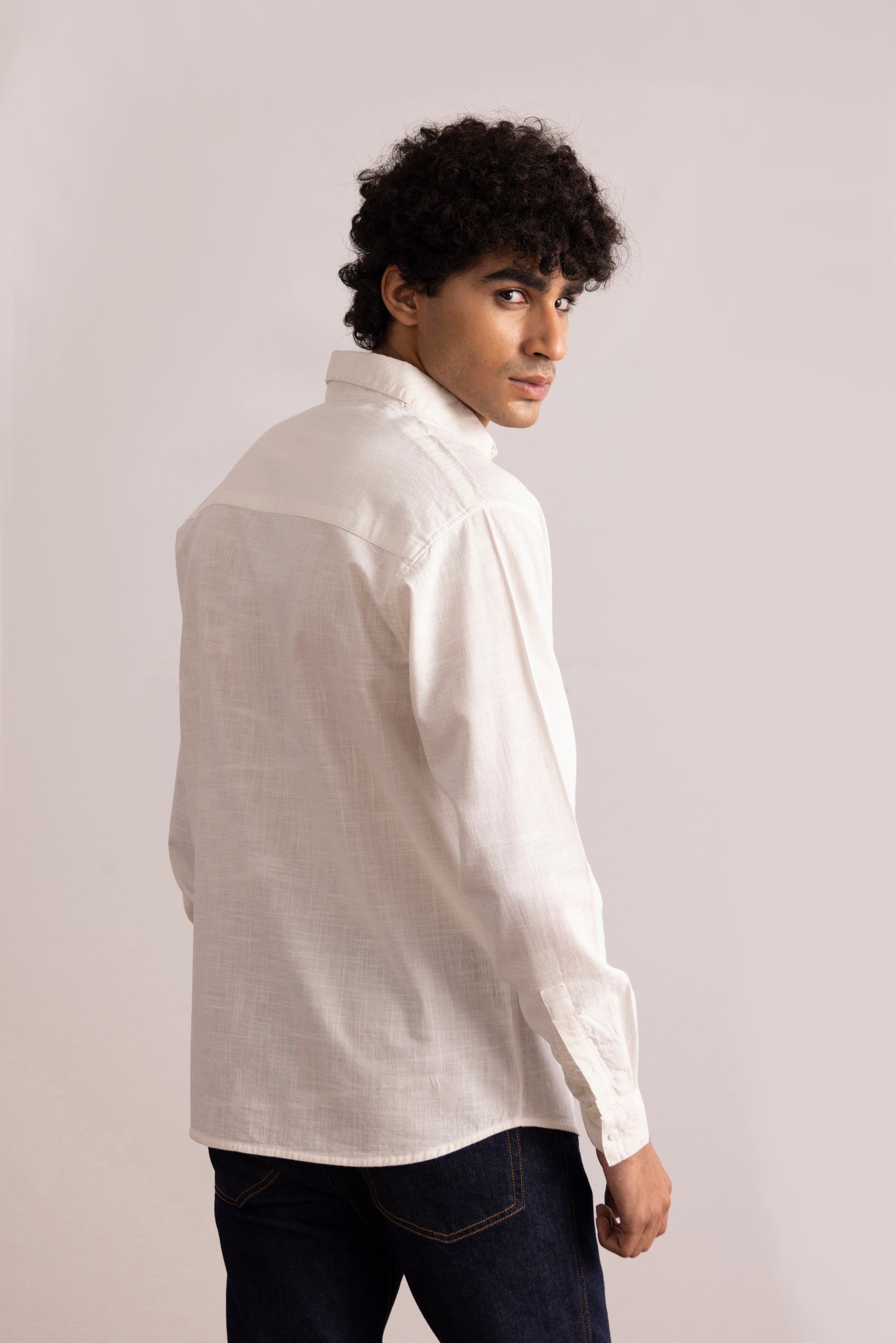 LINEN BUTTON-UP SHIRT