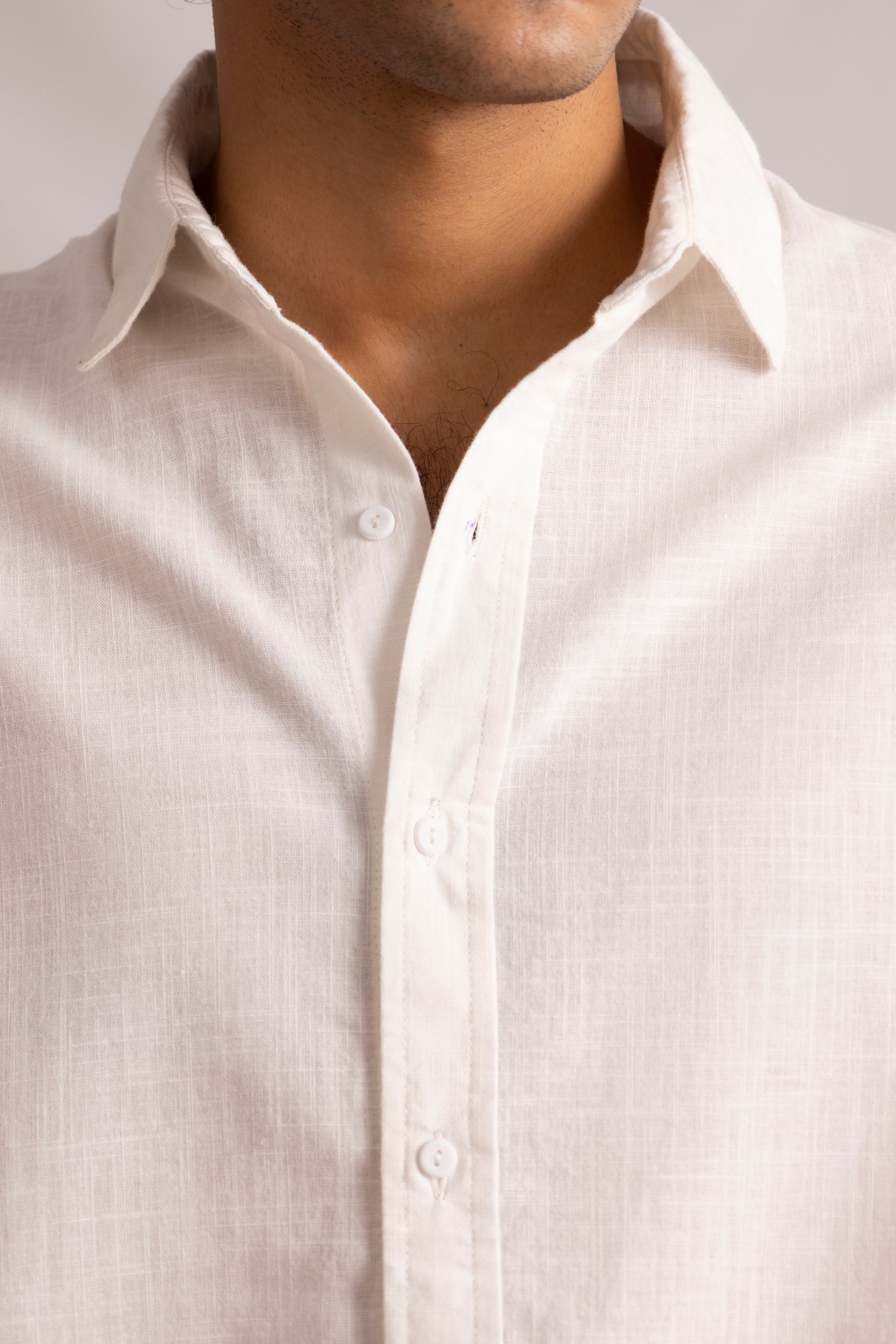 LINEN BUTTON-UP SHIRT