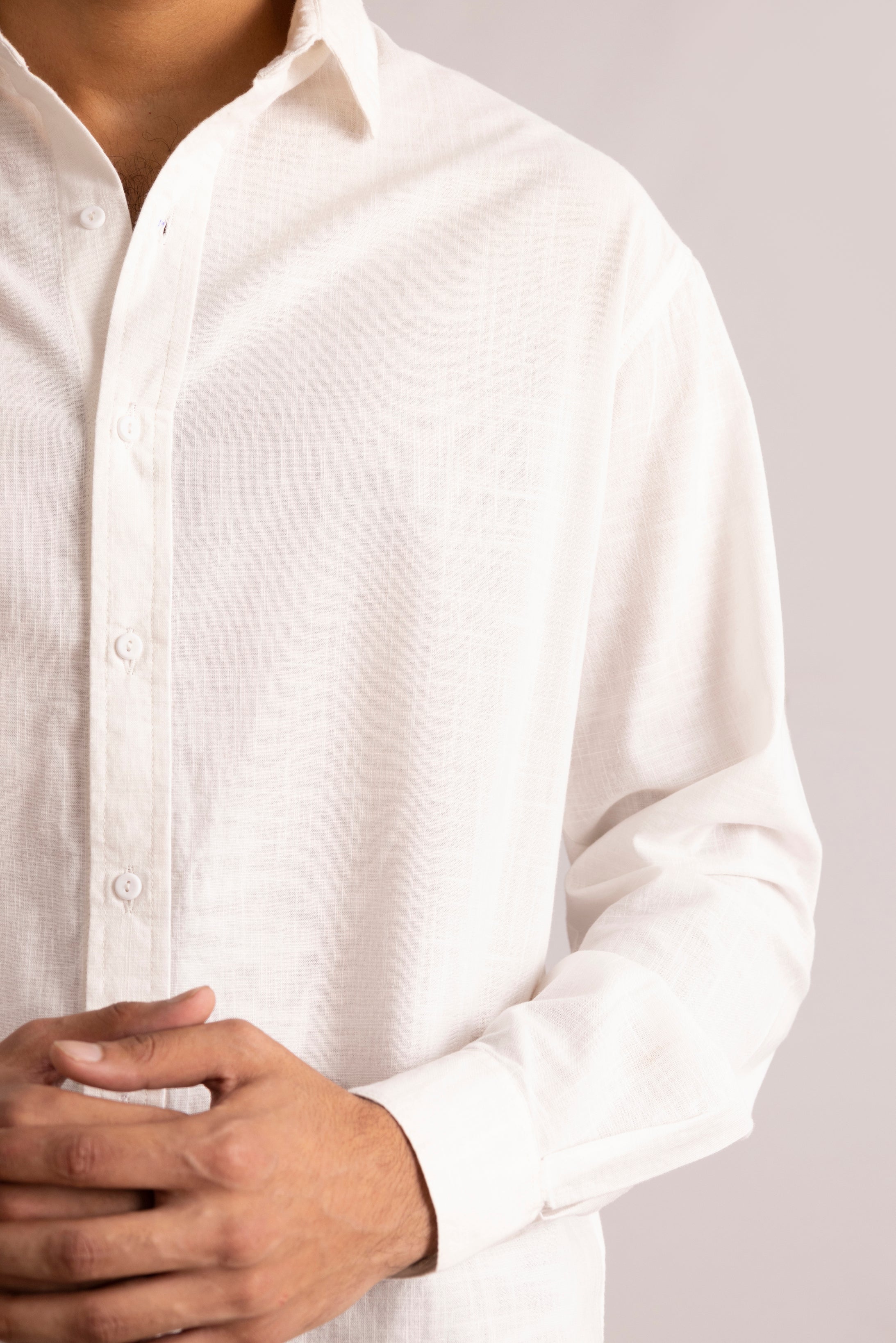 LINEN BUTTON-UP SHIRT