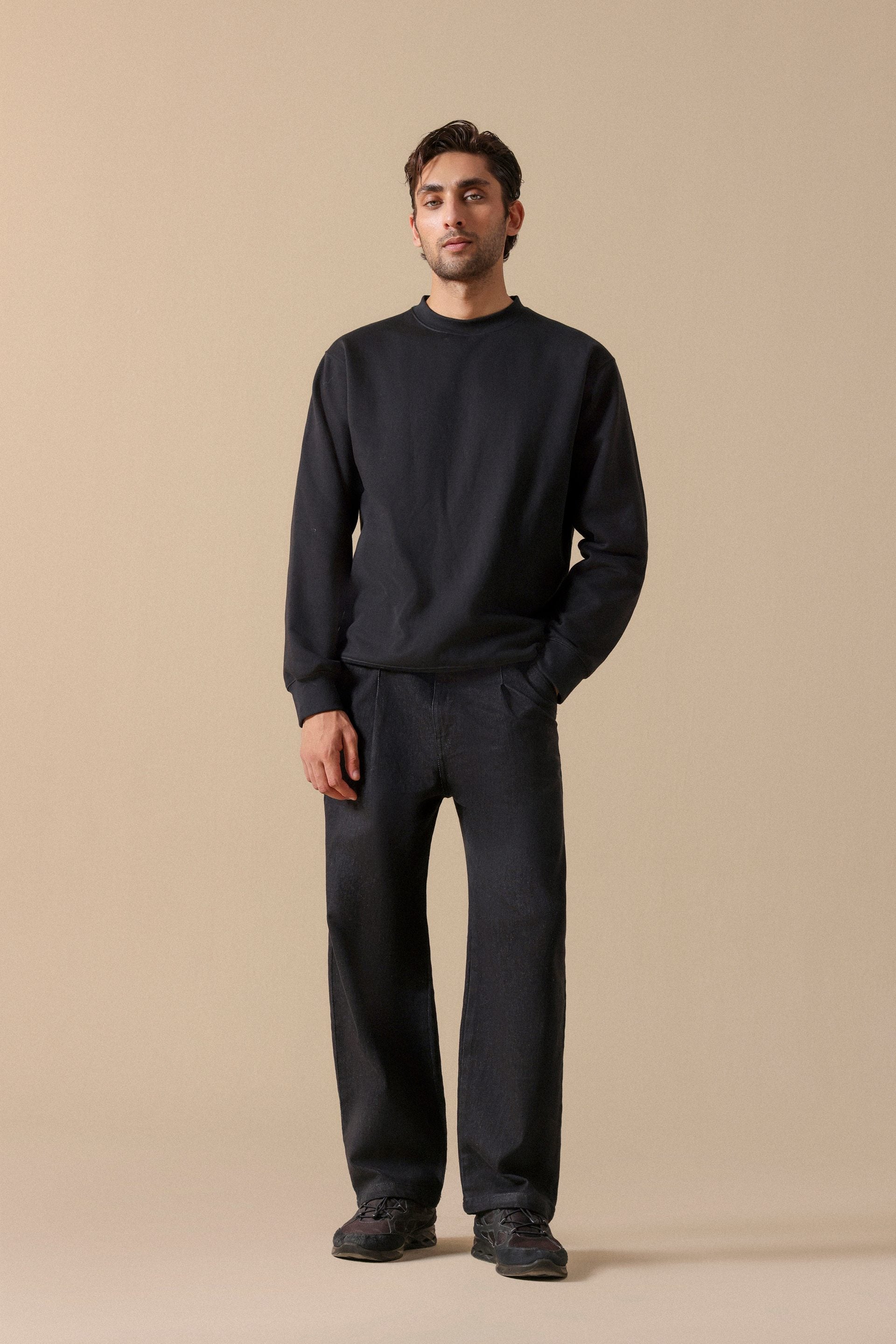 black sweatshirt for men #Color_Black